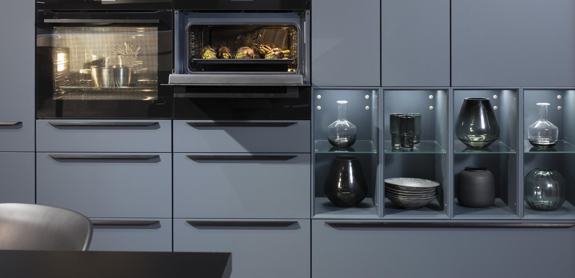 Küche blau mit Griff